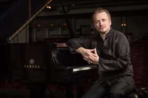 ilya yakushev piano scaled ei7r7l.tmp